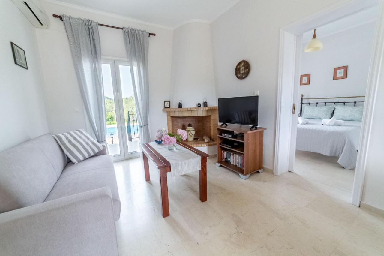 Villa Adonis Halikounas Extérieur photo