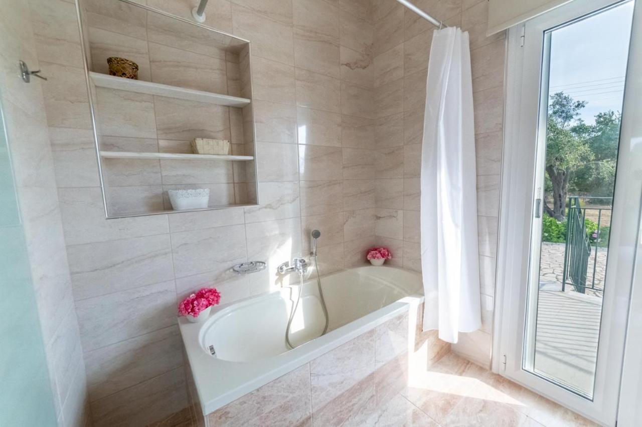 Villa Adonis Halikounas Extérieur photo