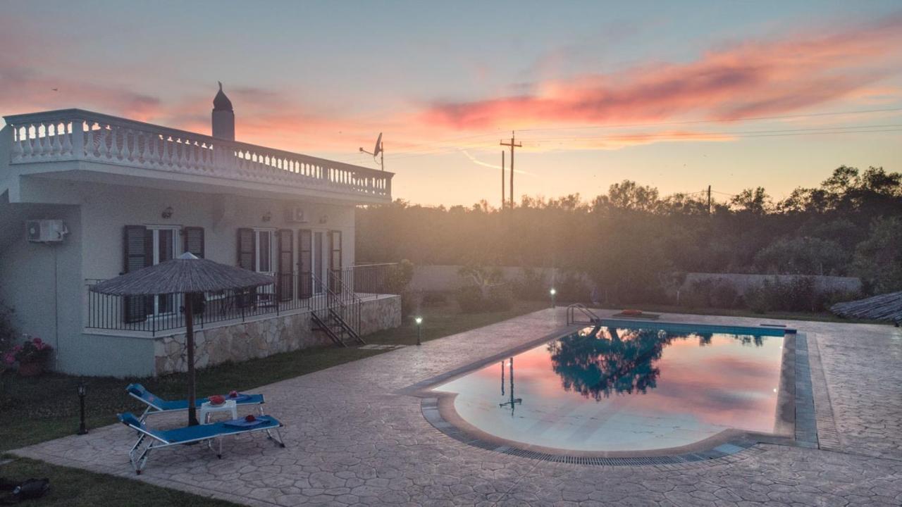 Villa Adonis Halikounas Extérieur photo